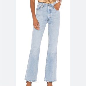 Levi’s Ribcage Flare